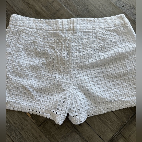 Khakis by GAP The City Short, size 10. - Picture 5 of 8